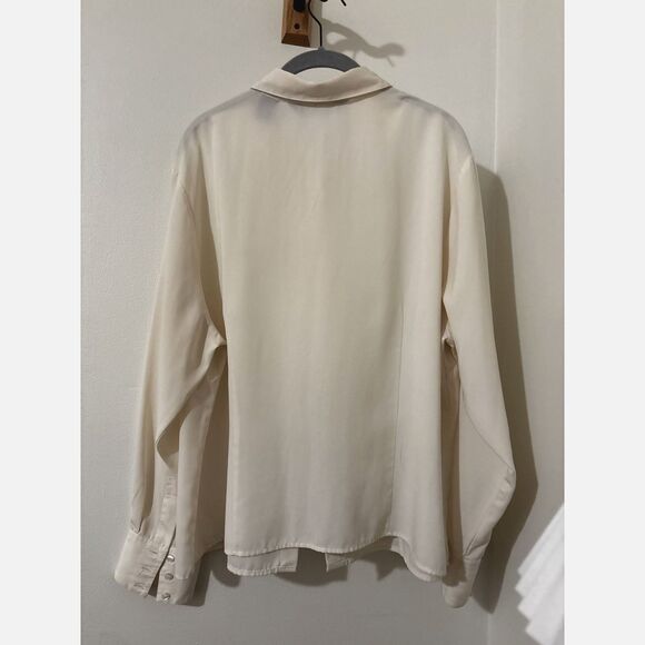 Preston & York 18W Cream Button Down – Quiet Luxury Minimalist Office Chic - Picture 5 of 7